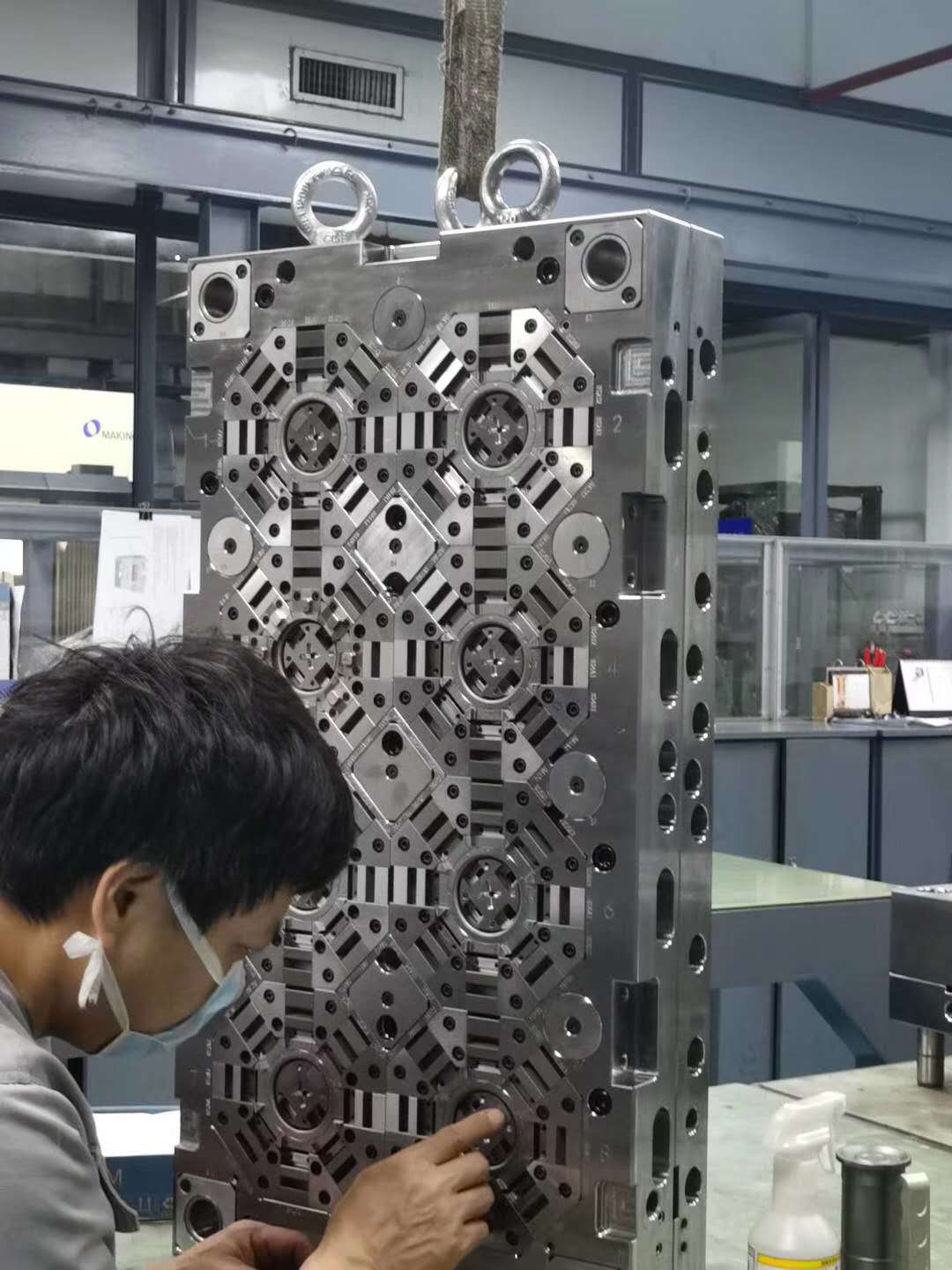 ABIS multi-cavity mold